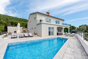Villa Bella Vista for 8 people with sea view and heated pool